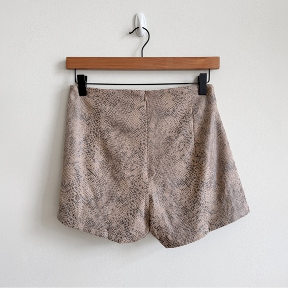 SUPERDOWN • Haze Skort in Snake Print - Picture 6 of 12